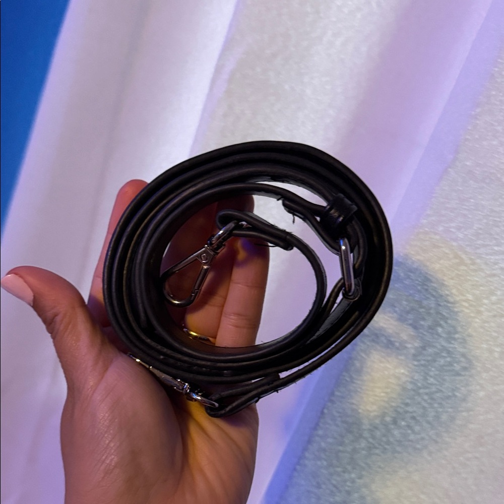 Source Unknown Black Leather Bag Strap with Silver Hardware